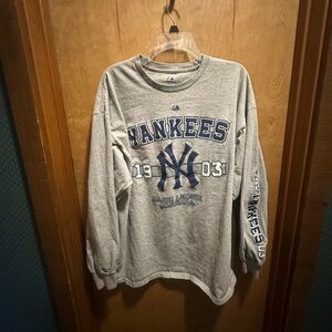 Majestic Men’s NY Yankees Gray Shirt Long Sleeve 2XL